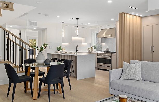 2438 W 49 Avenue S.W. Marine