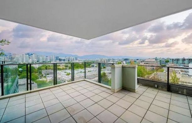 903 2411 Heather Street Fairview VW