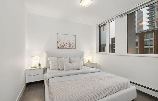 902 1325 Rolston Street Downtown VW