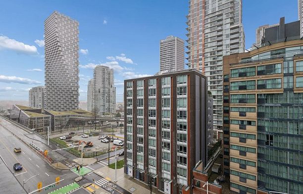 902 1325 Rolston Street Downtown VW