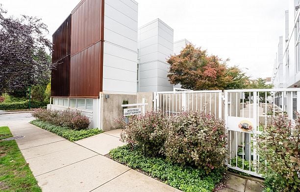 2208 Willow Street Fairview VW