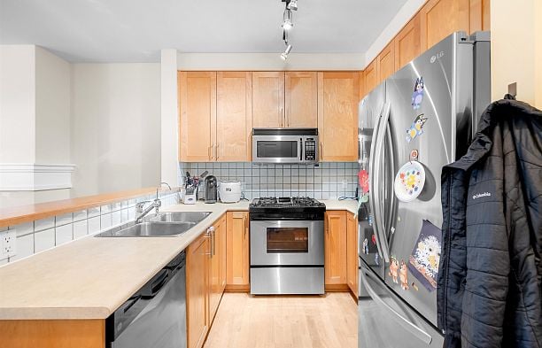 1217 4655 Valley Drive Quilchena