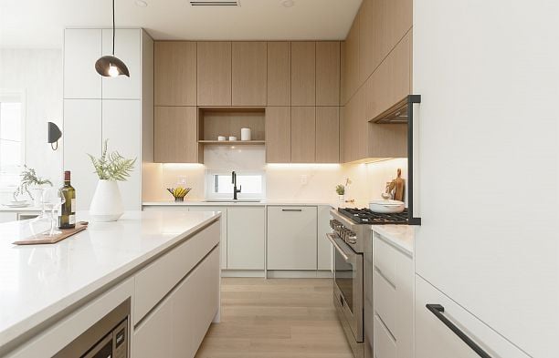 2 735 E 10th Avenue Mount Pleasant VE