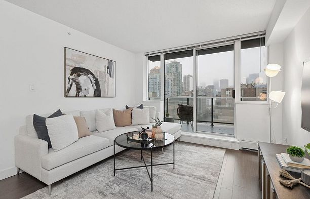 902 1325 Rolston Street Downtown VW