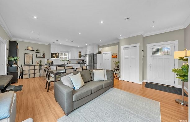 723 E 12th Avenue Mount Pleasant VE