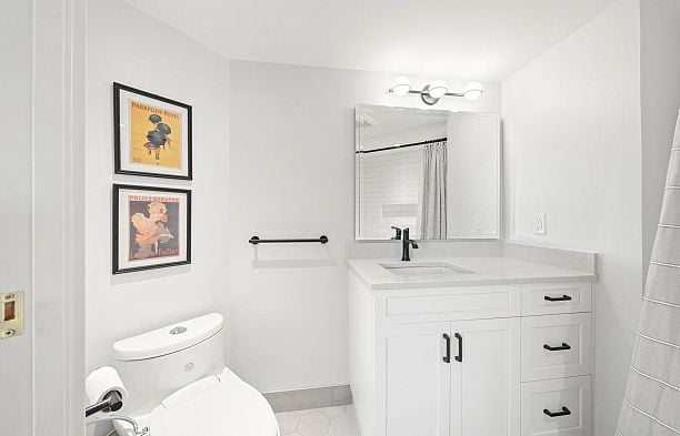 303 1633 West 8th Avenue Fairview VW