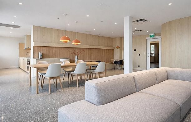 422 2471 St George Street Mount Pleasant VE