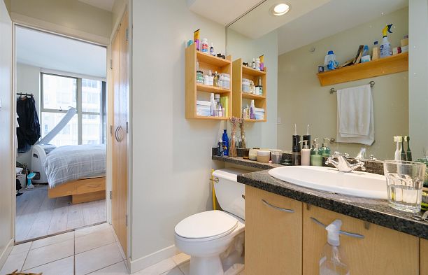 1507 989 Richards Street Downtown VW