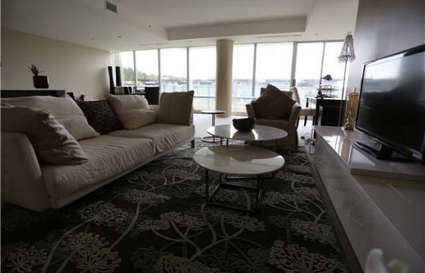 302 5838 Berton Avenue University VW