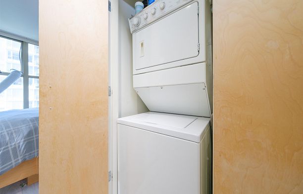 1507 989 Richards Street Downtown VW