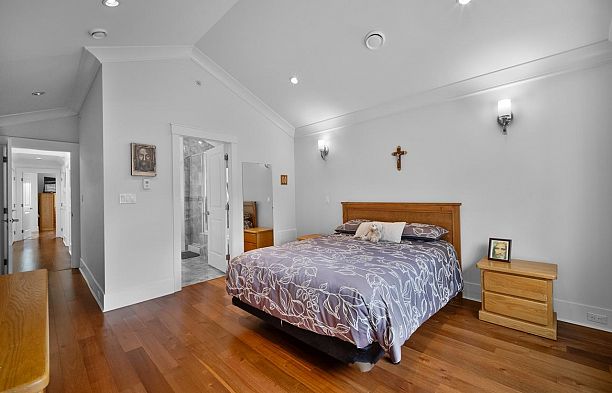 3288 W 32nd Avenue MacKenzie Heights