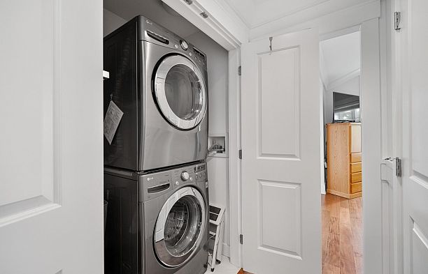 3288 W 32nd Avenue MacKenzie Heights