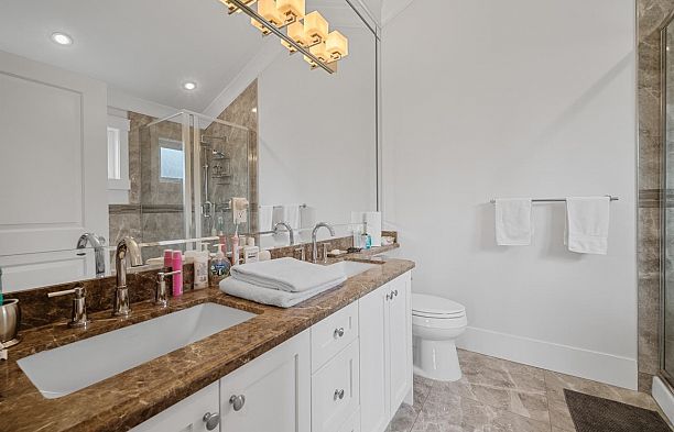 3288 W 32nd Avenue MacKenzie Heights