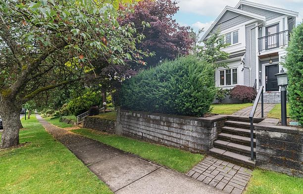 3288 W 32nd Avenue MacKenzie Heights