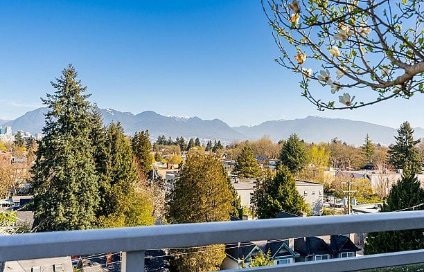 302 523 W King Edward Avenue Cambie