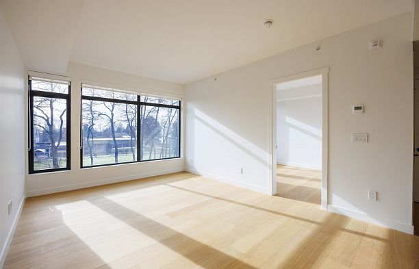 404 6485 Manitoba Street Oakridge VW
