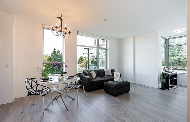 302 523 W King Edward Avenue Cambie