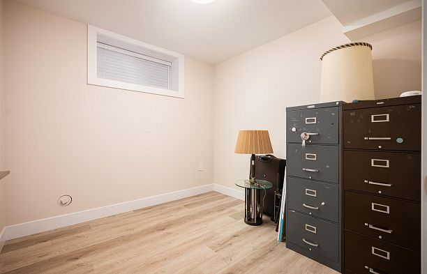 1 58 E 39th Avenue Main