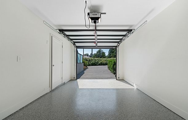 2 8508 East Boulevard S.W. Marine