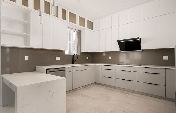 1 58 E 39th Avenue Main