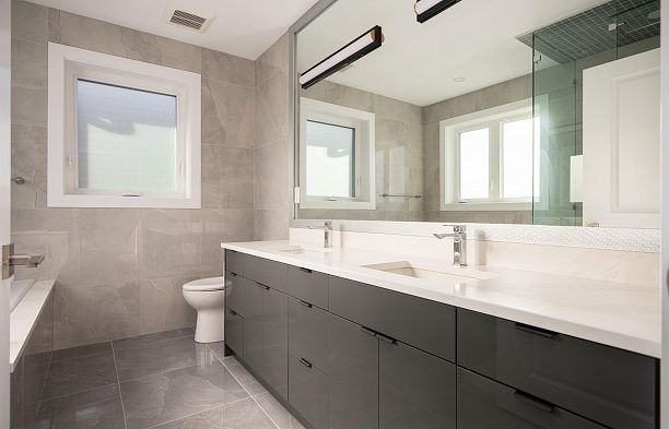 1 58 E 39th Avenue Main