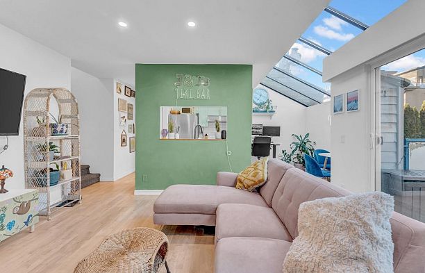 2125 York Avenue Kitsilano