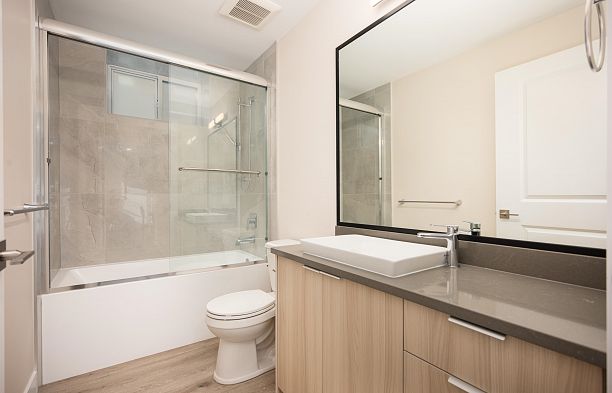 1 58 E 39th Avenue Main