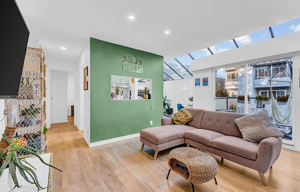 2125 York Avenue Kitsilano