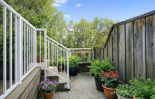 206 2071 W 42nd Avenue Kerrisdale