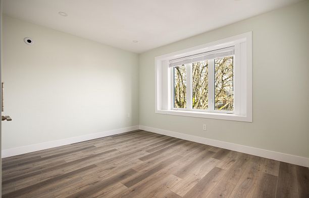 1 58 E 39th Avenue Main