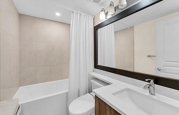 206 2071 W 42nd Avenue Kerrisdale