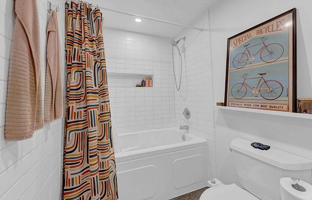 2125 York Avenue Kitsilano