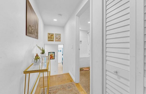 2125 York Avenue Kitsilano