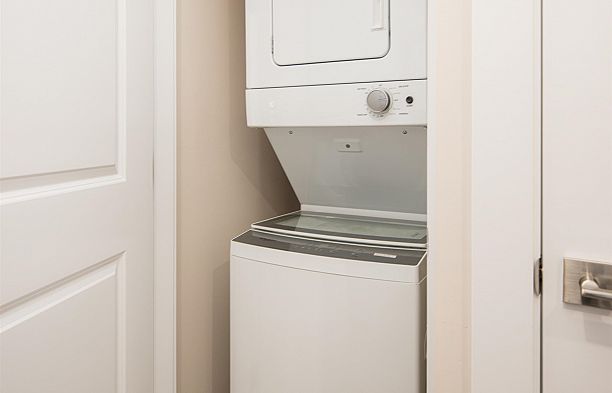 1 58 E 39th Avenue Main