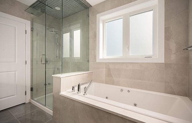 1 58 E 39th Avenue Main