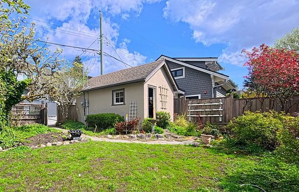 3425 W 33rd Avenue Dunbar