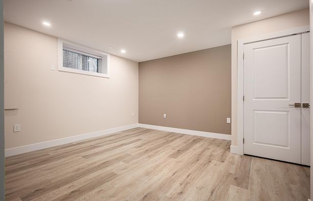 1 58 E 39th Avenue Main