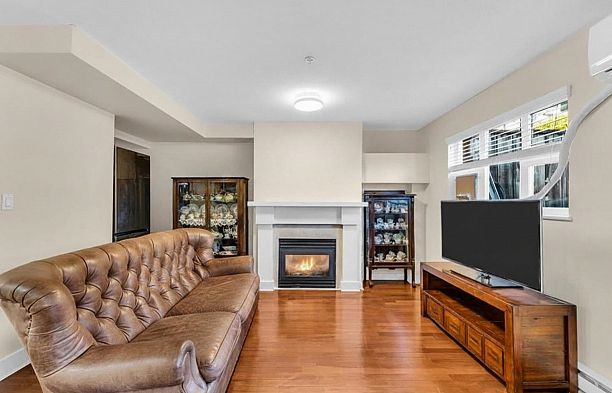 206 2071 W 42nd Avenue Kerrisdale