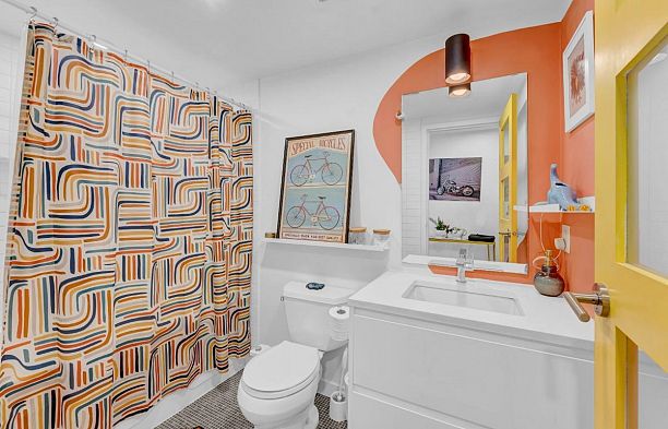 2125 York Avenue Kitsilano