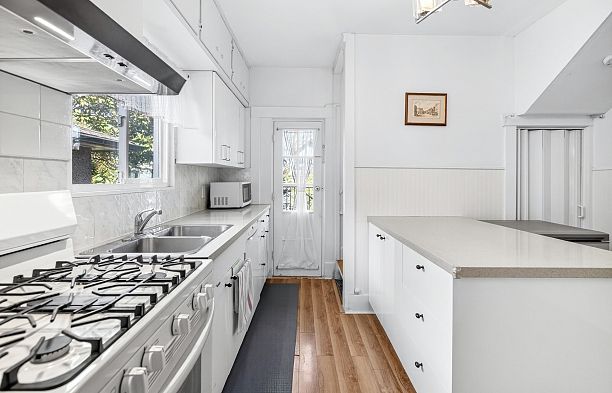 2975 W 8th Avenue Kitsilano