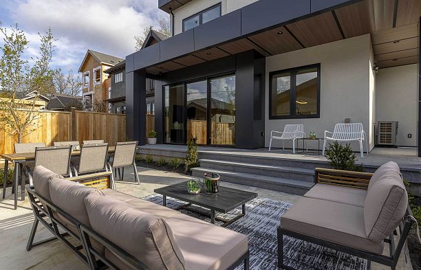 2 3255 13th Avenue Kitsilano