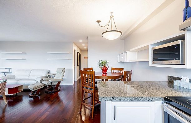 209 2211 W 2nd Avenue Kitsilano