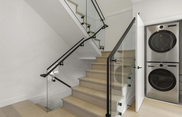 1 3255 13th Avenue Kitsilano