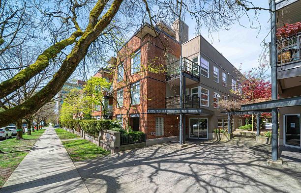 104 2181 W 12th Avenue Kitsilano