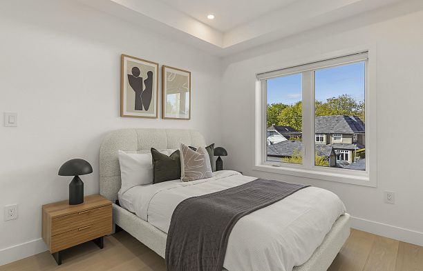 2 3255 13th Avenue Kitsilano