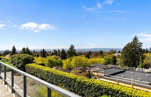 402 6333 West Boulevard Kerrisdale
