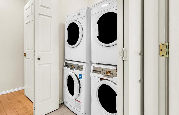 3263 W 14th Avenue Kitsilano