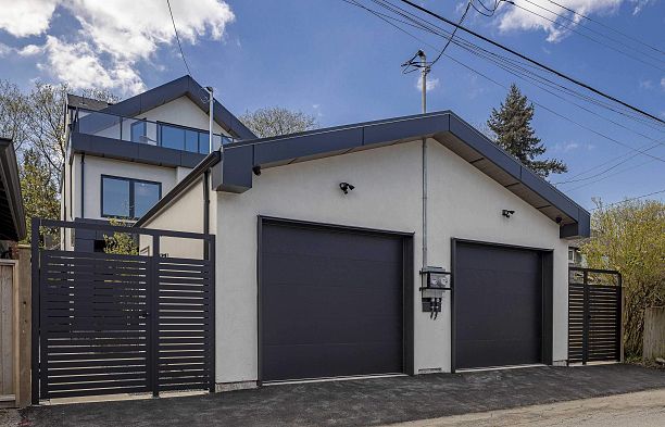 2 3255 13th Avenue Kitsilano