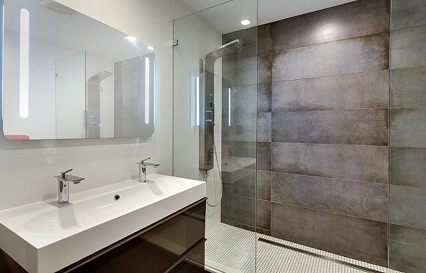 3542 W 2nd Avenue Kitsilano