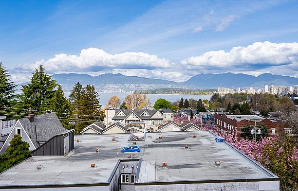 209 2211 W 2nd Avenue Kitsilano